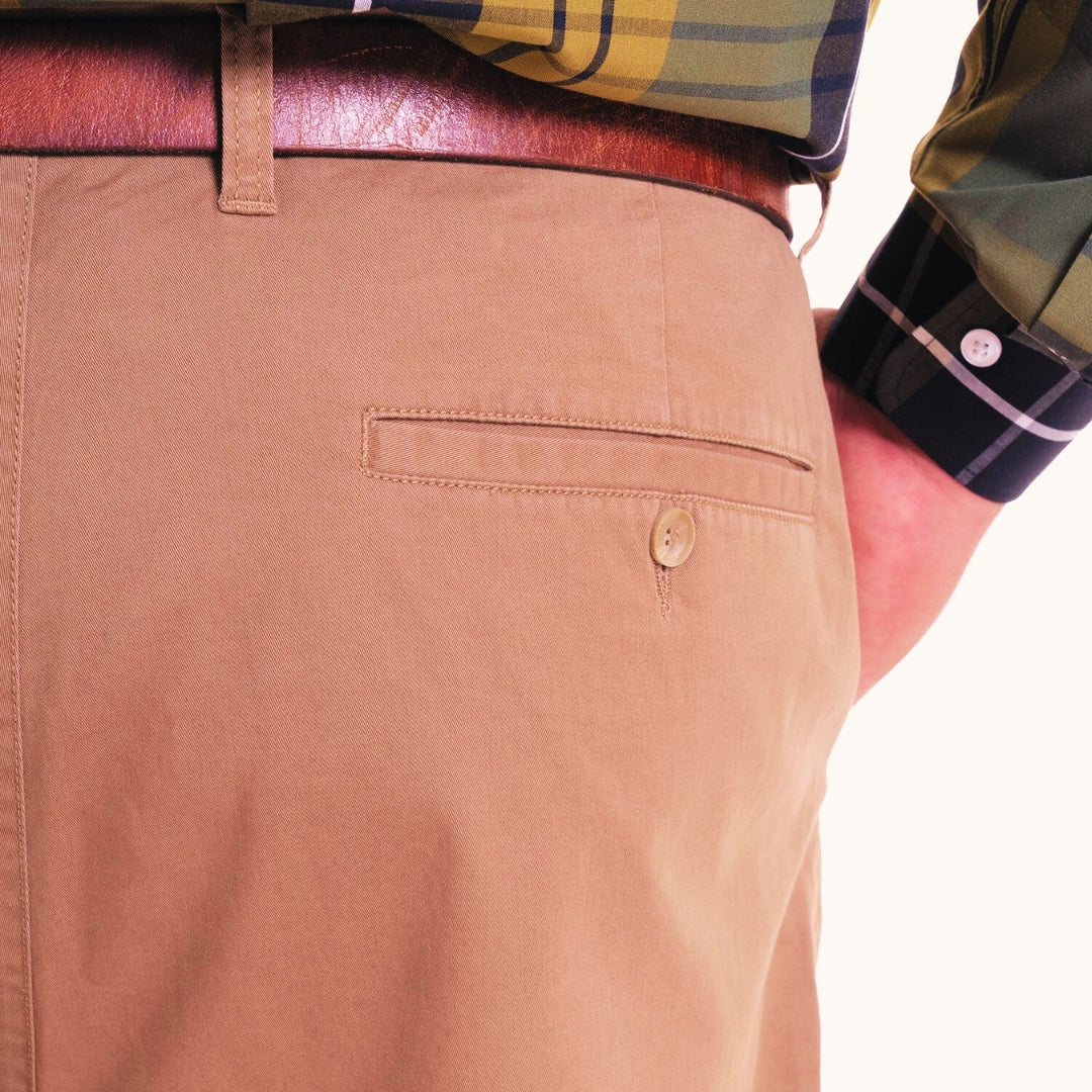 Pantalón frente plano slim fit spandex 090 tostado Tallas Grandes | MASX Chile