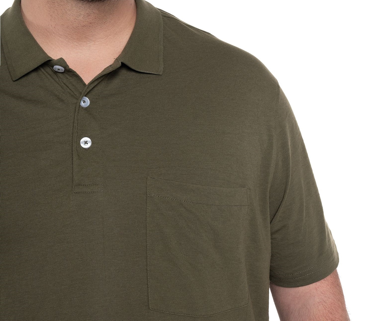 Polera lisa cuello camisero 017 verde musgo Tallas grandes | MASX Chile