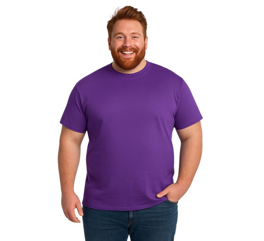 Hombre usando polera lila talla grande 100% algodón de MASX Chile