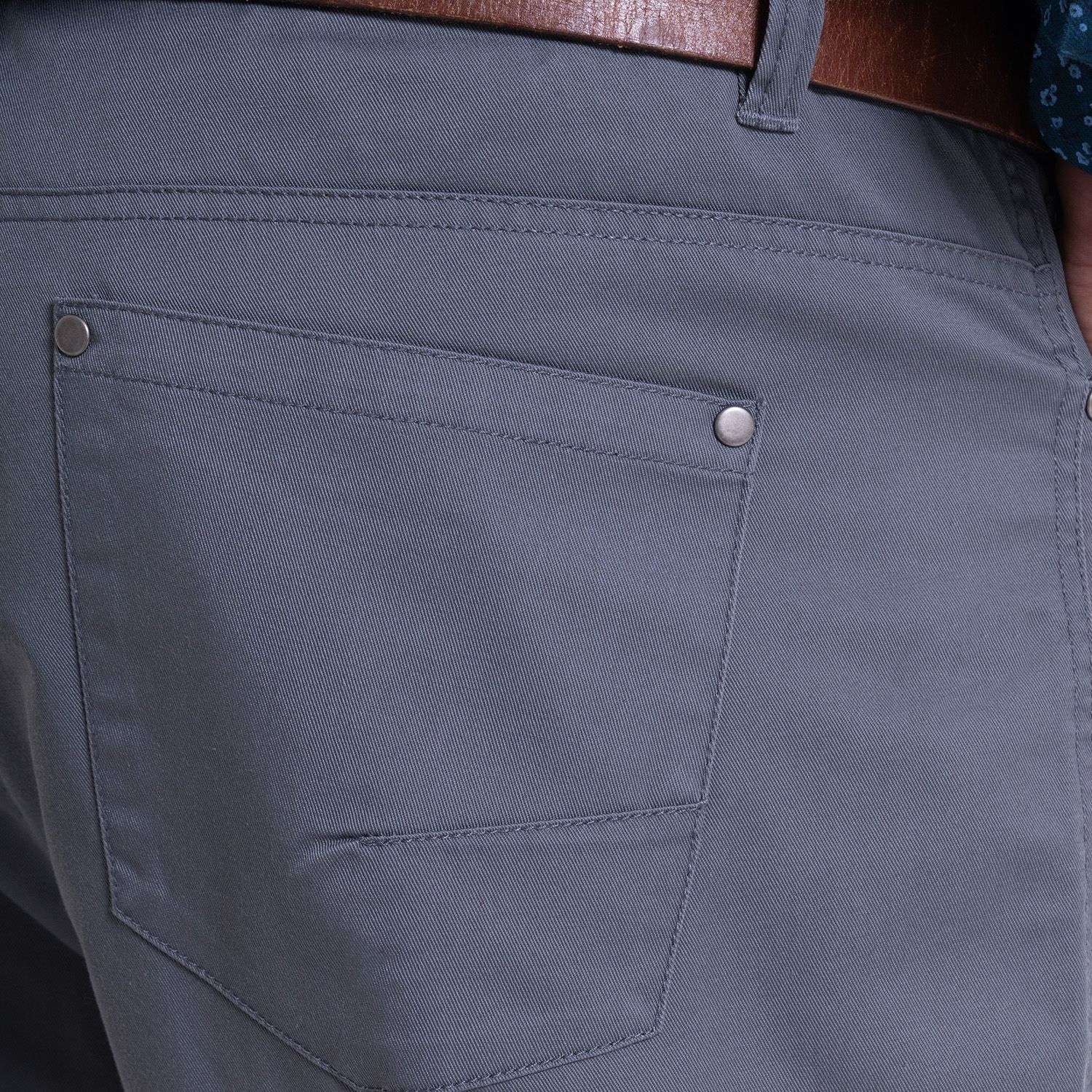 Pantalón 5 bolsillos spandex 004 gris oscuro Tallas Grandes | MASX Chile