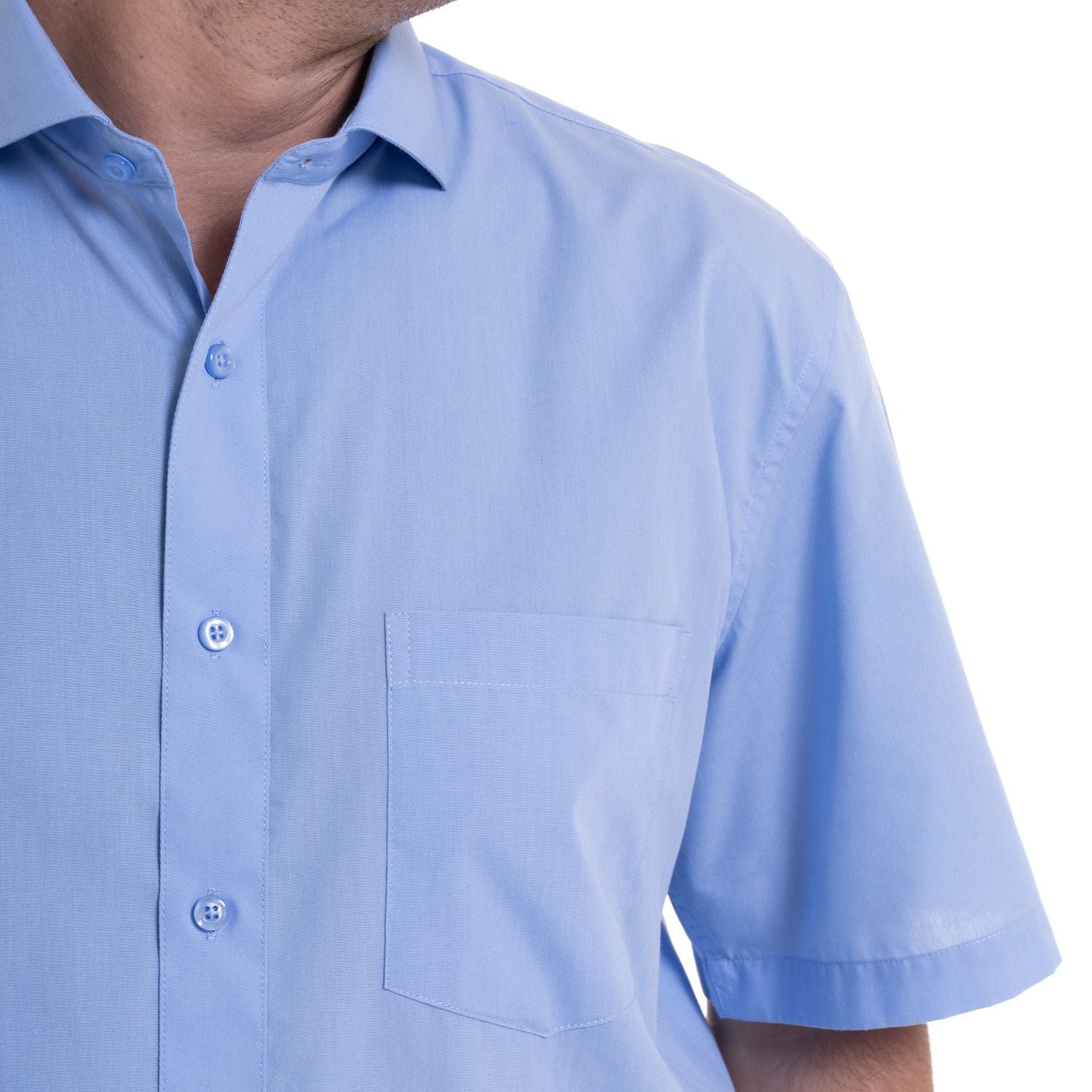 Camisa lisa manga corta regular fit 071 celeste claro Tallas grandes | MASX Chile
