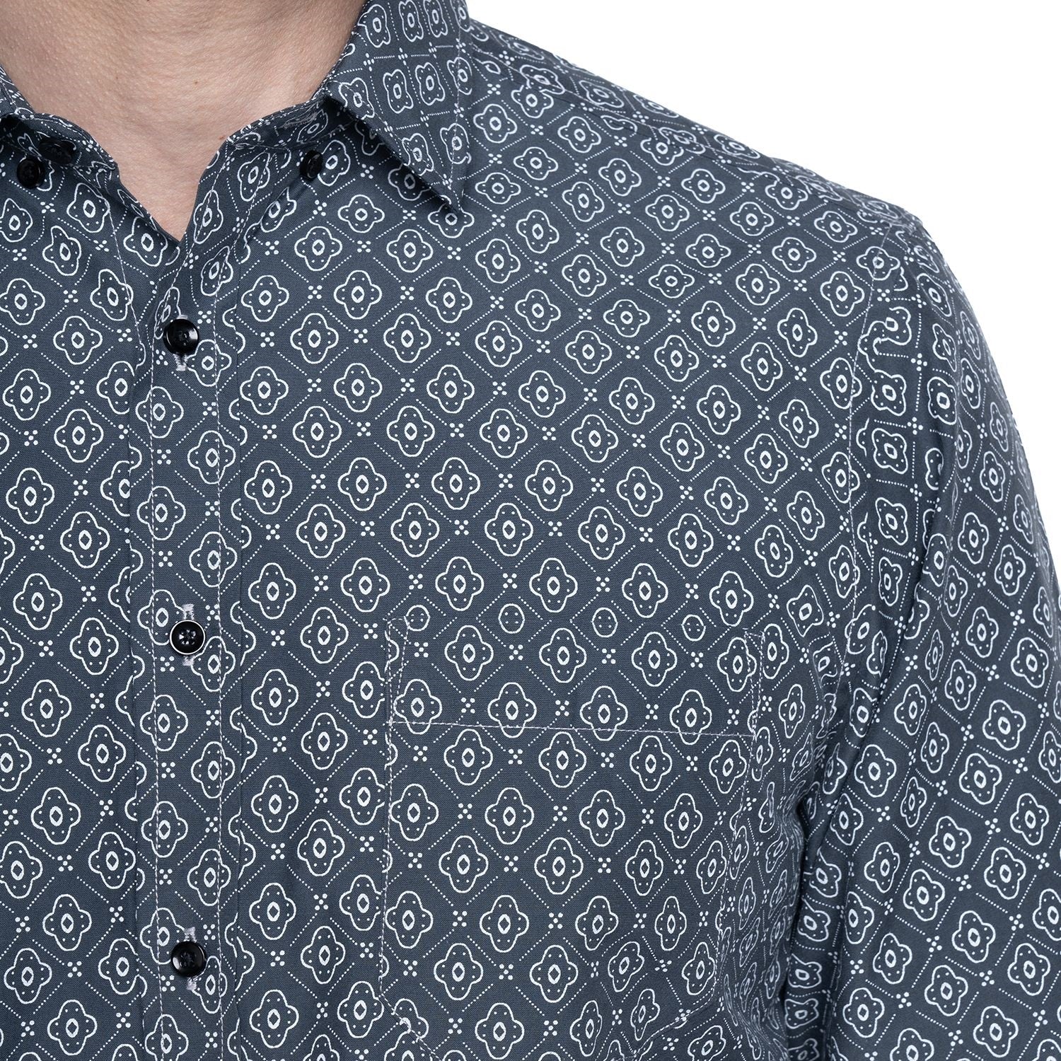 Camisa manga larga fantasía estampada regular fit diseño negro Tallas grandes | MASX Chile